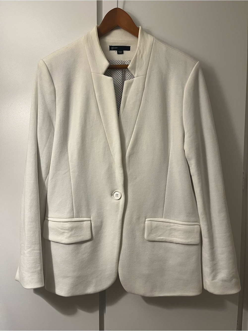 Gibson Cream Collarless Single-Button Blazer